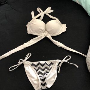 White cross cross baiting suit